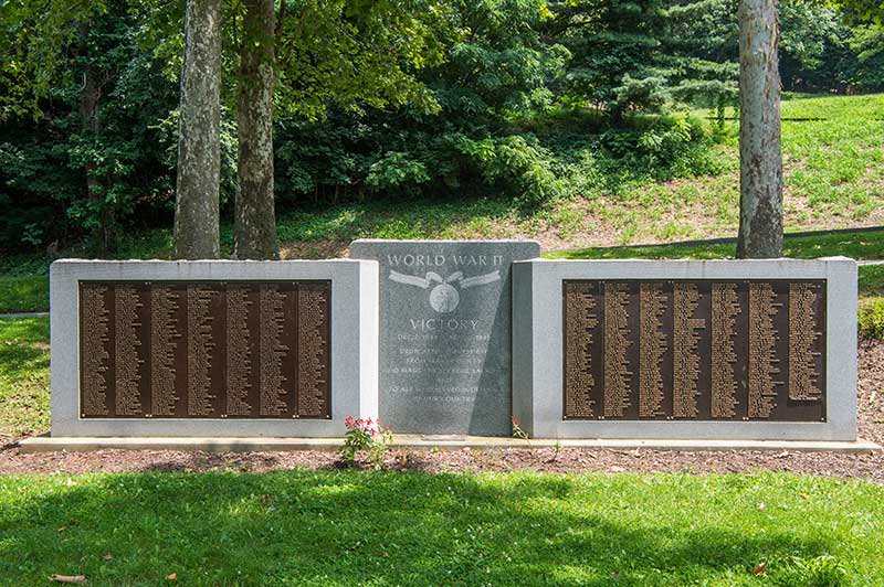 World_War_II_Veterans_Memorial.jpg