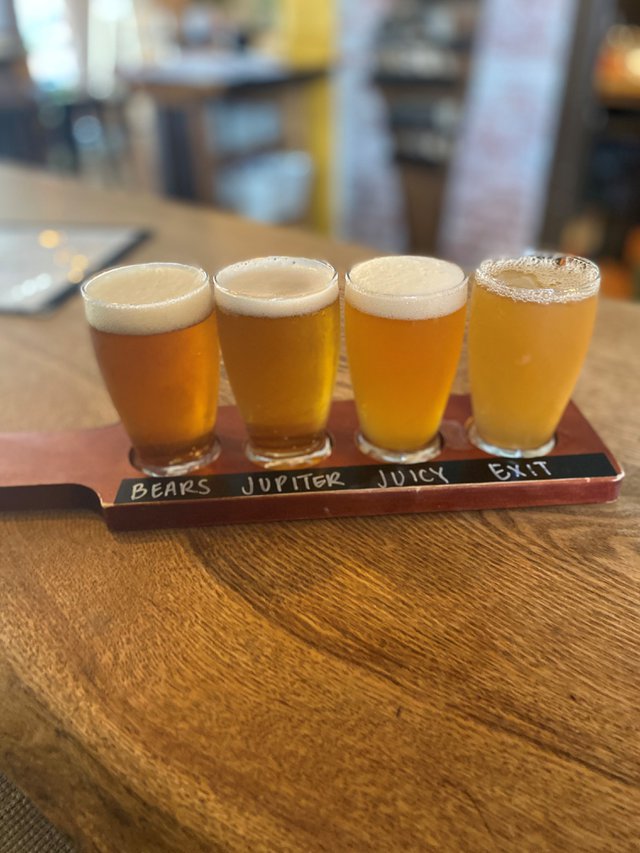 beer flight.jpg